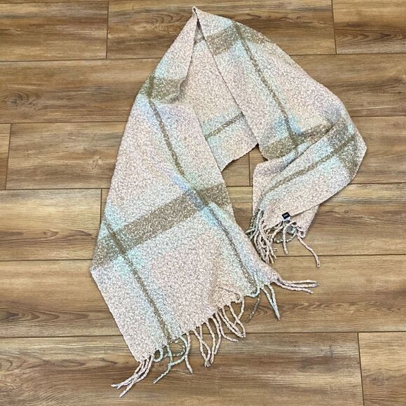 Echo Women’s Pink and Tan Plaid Knit Scarf With Fringe - Picture 1 of 3